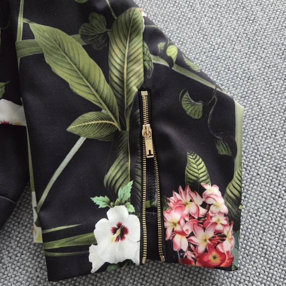 Ted Baker Black Pants with Side Zipper - Picture 7 of 7